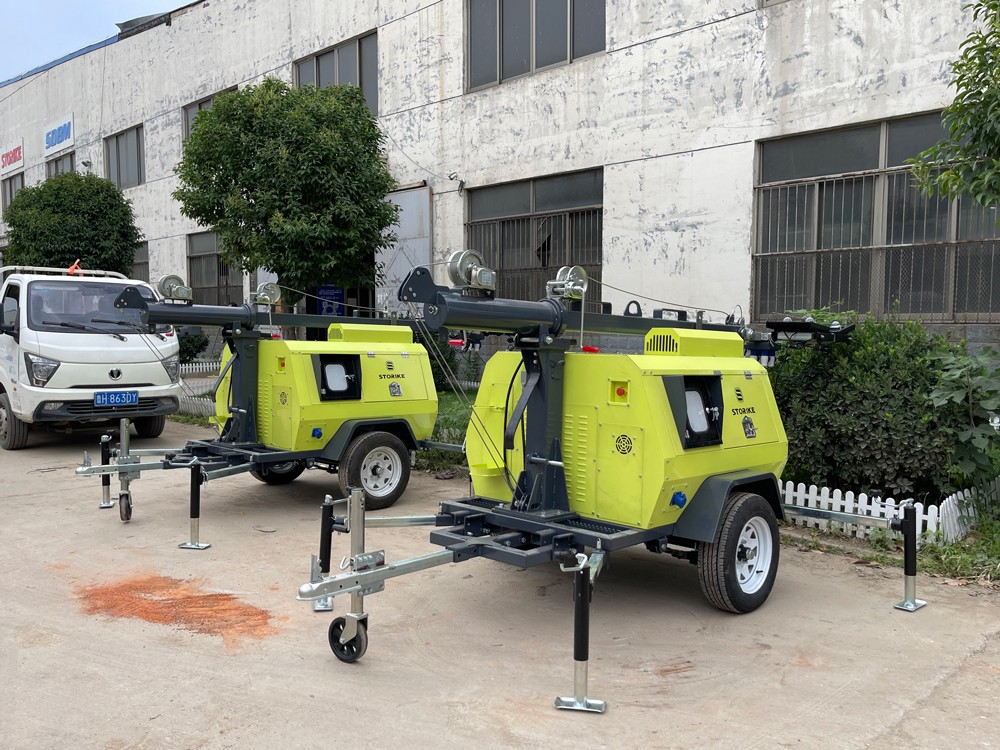 持續(xù)交貨中！山東思拓瑞克20臺9米移動照明燈車陸續(xù)發(fā)貨發(fā)往蒙古國