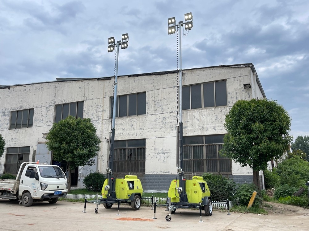 持續(xù)交貨中！山東思拓瑞克20臺(tái)9米移動(dòng)照明燈車陸續(xù)發(fā)貨發(fā)往蒙古國